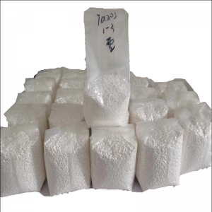 Tantalum oxide particles